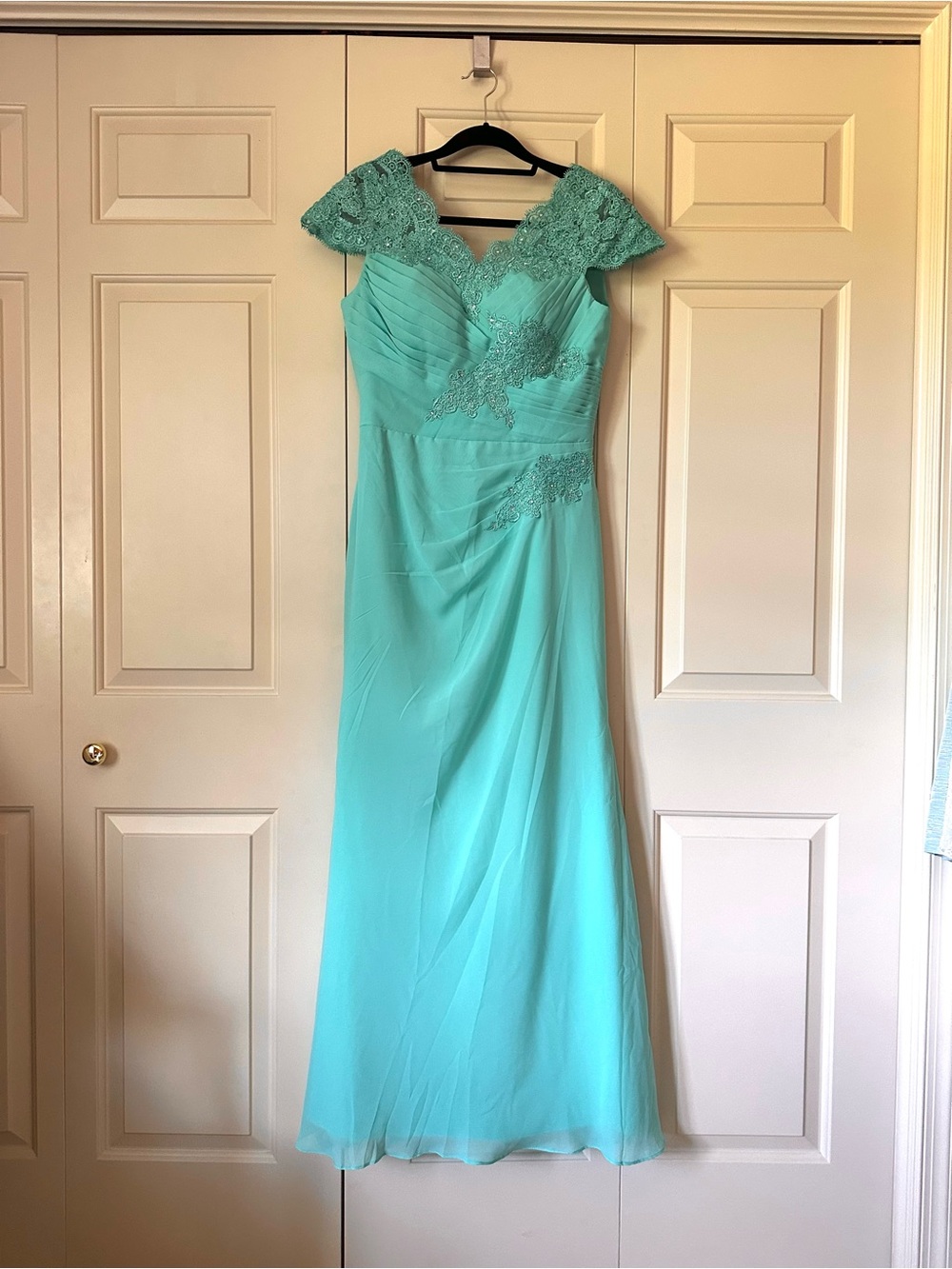 Elegant Lace-Trim Cap Sleeve Chiffon Evening Gown in Turquoise Size 6-8